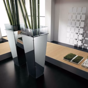 Amon Vase by Tonelli Design