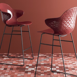 Saint Tropez Sleigh Stool by Calligaris 
