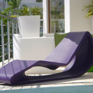 Qui est Paul? Organic Outdoor Lounge Chair